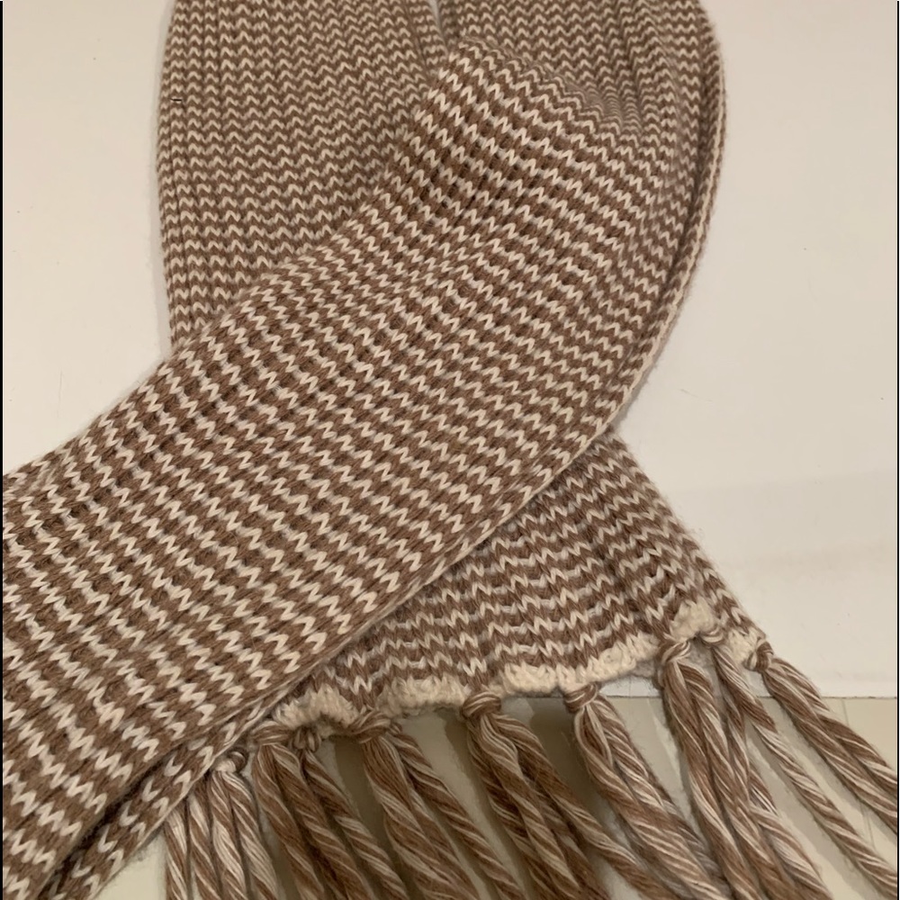 Ladies scarf